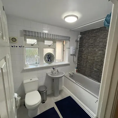 Bed & Breakfast Private In A Shared House 115/1